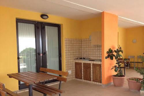 الشقق الفندقية لاتيزيفي  Borgo Blu Poggio المظهر الخارجي الصورة